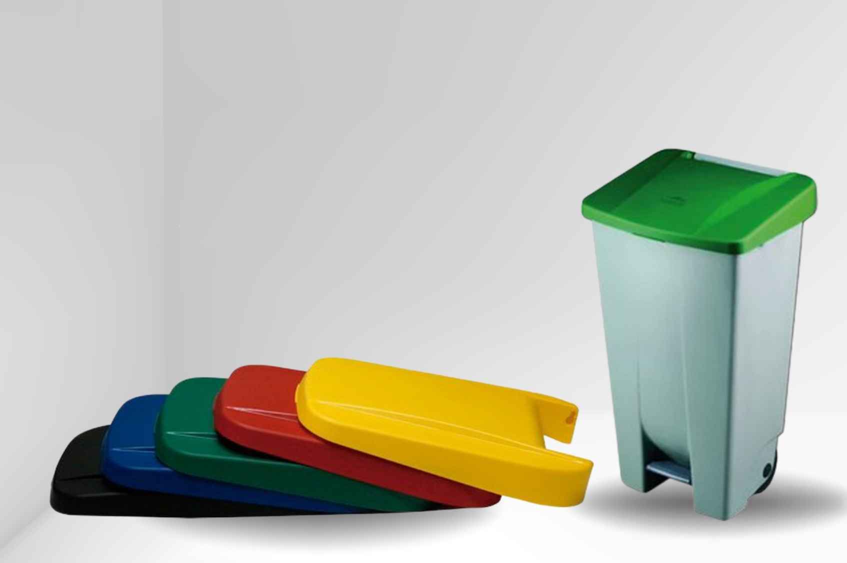 Cubo basura con pedal y ruedas: usos recomendados en hostelería e industria